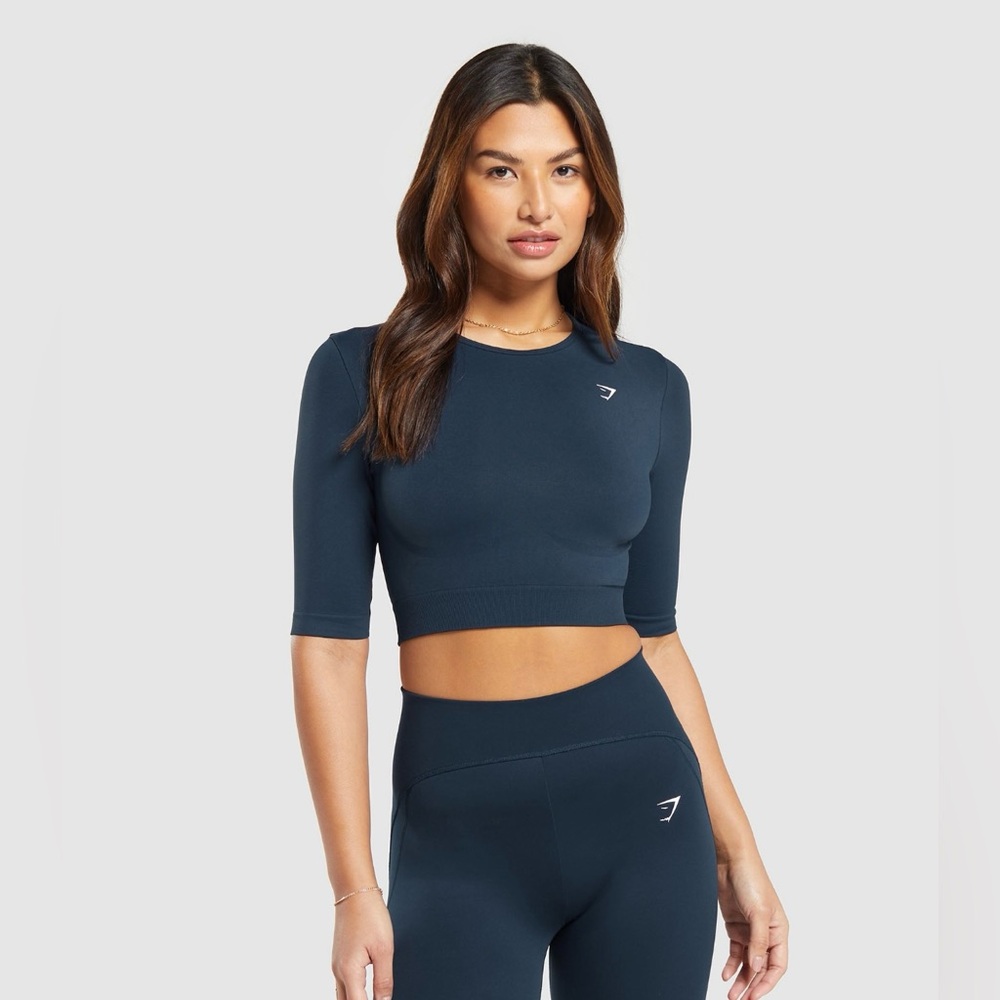*Sold* NWT Everyday Seamless Crop Top
